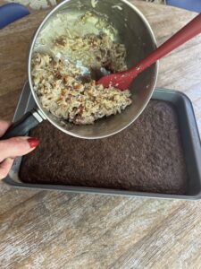 how to spread coconut topping from pan on hemp oatmeal cake
