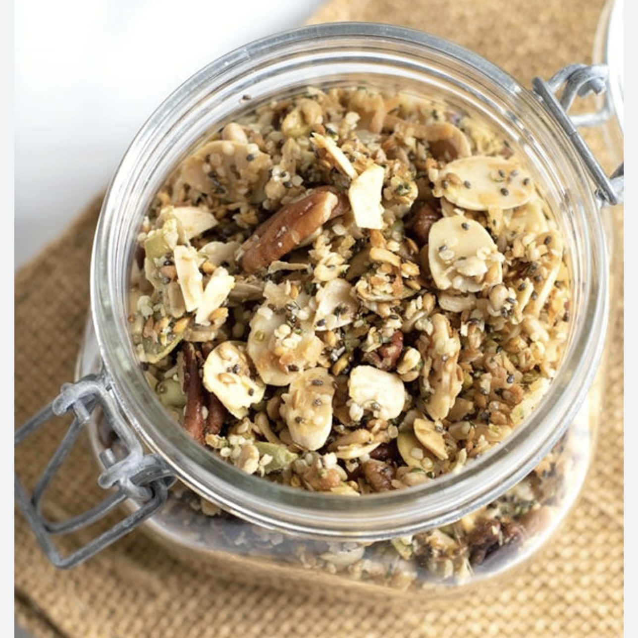 keto friendly granola with hemp seeds